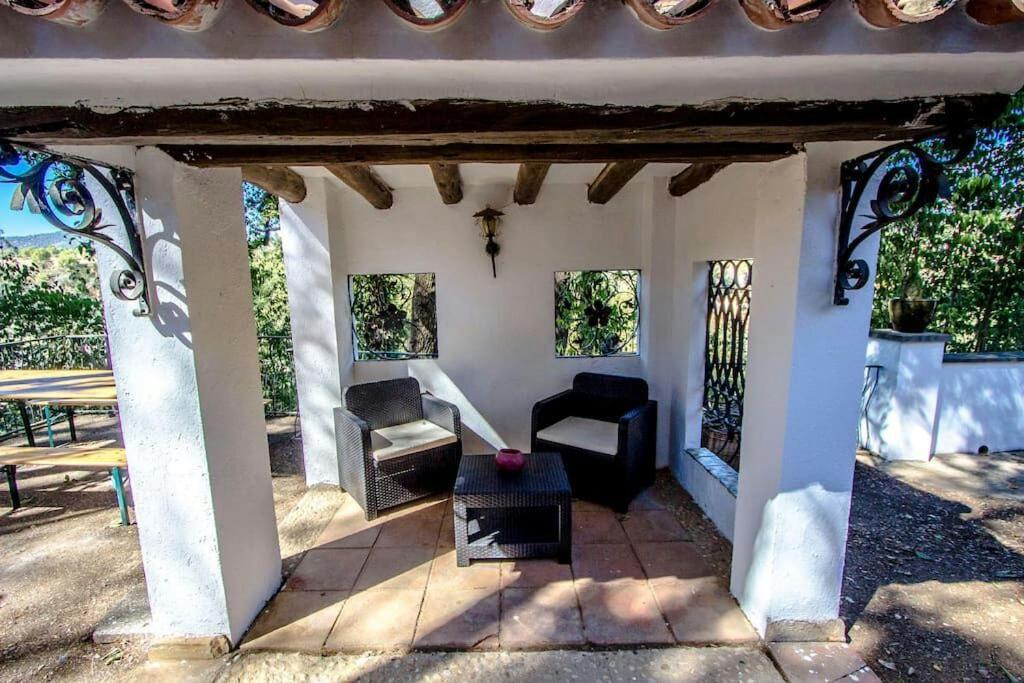 Les Canyes Cottage, Private Villa Resort Piera Pokoj fotografie
